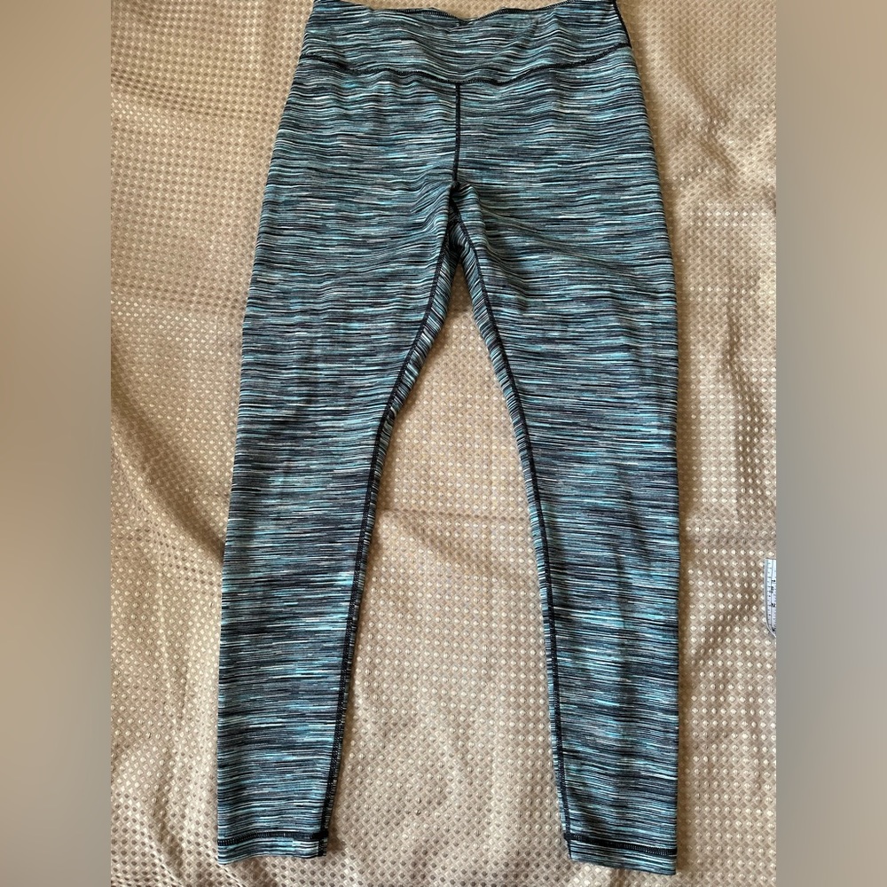 🍉 Zella Blue and Black Space Dye Patterned Leggings 1X EUC 29” inseam soft